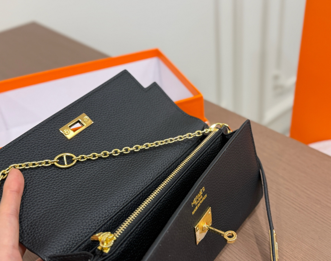  【新品同様 /Noir × Gold金具】HERMES ケリートゥーゴー