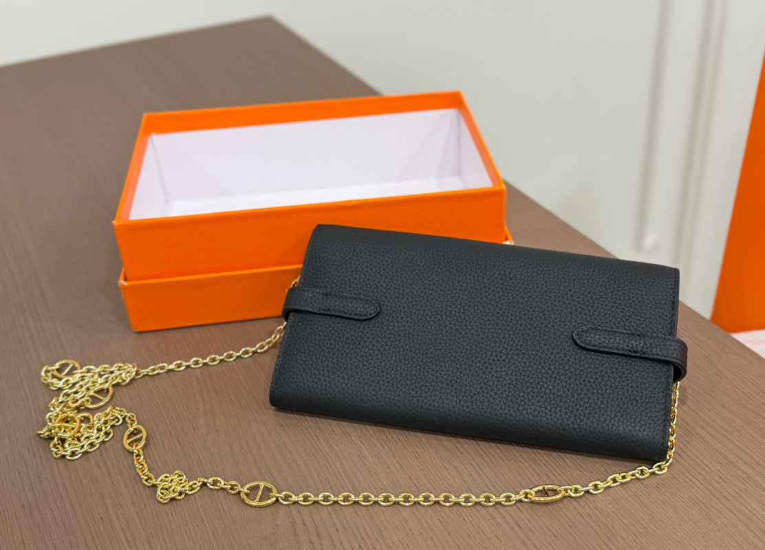 【新品同様 /Noir × Gold金具】HERMES ケリートゥーゴー