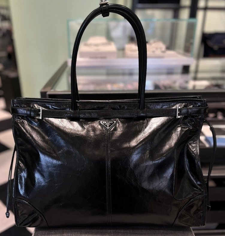 PRADA 「プラダ ボニー」レザーショッピングバッグ
