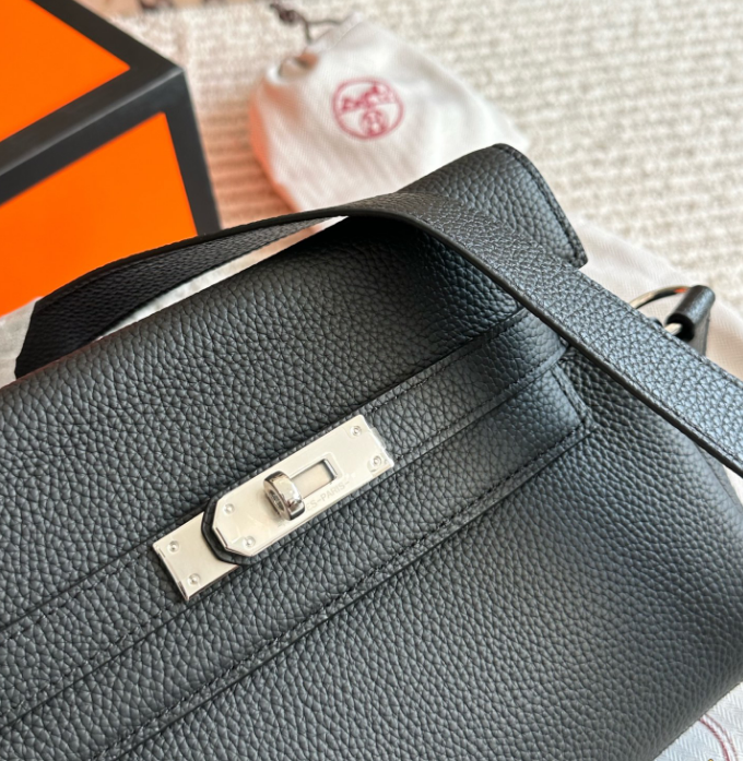 【上質なグレー】HERMES ケリー メッセンジャー PM