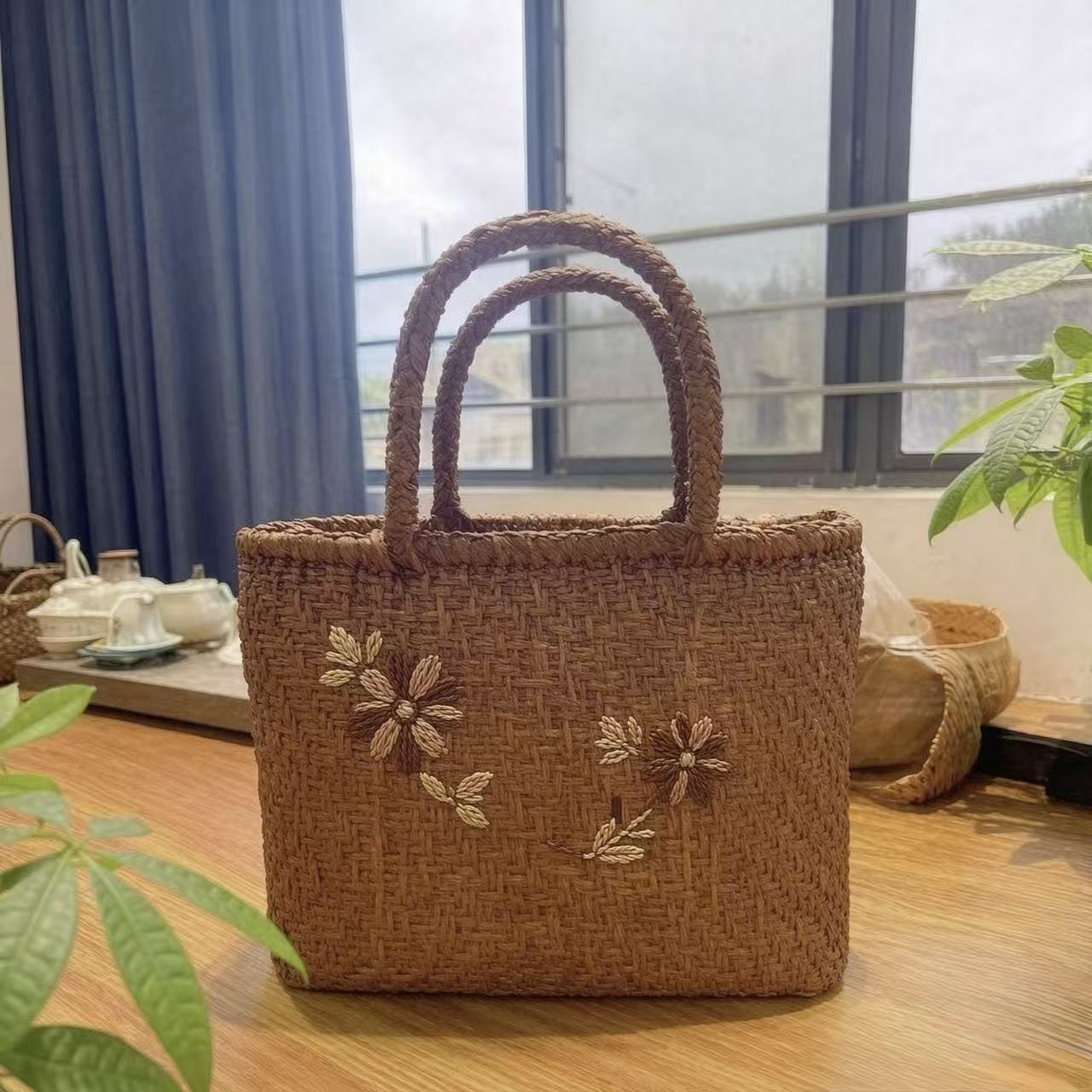 Upgraded Handwoven Top-layer Rattan Mini Phone Bag