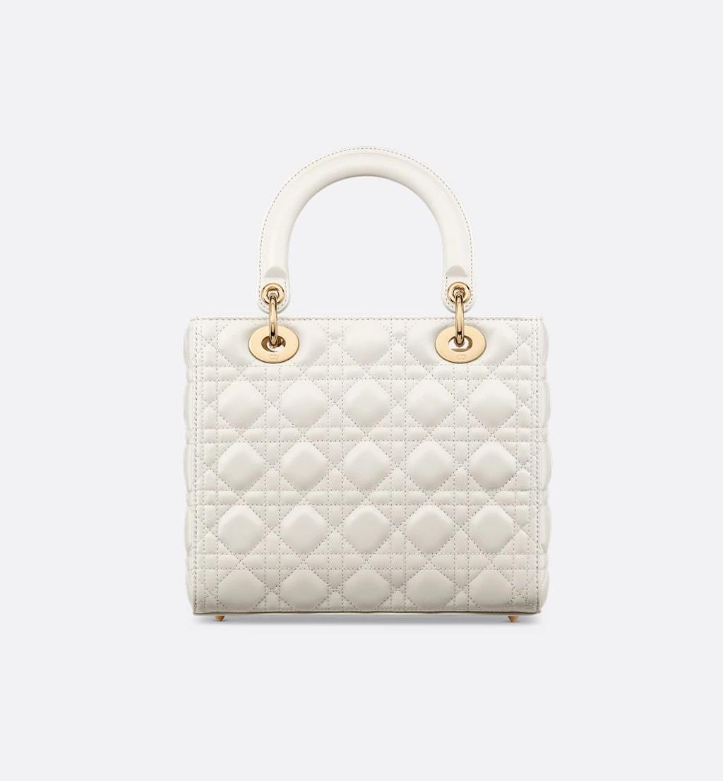 【DIOR】大注目✨世界的セレプも夢中になるLADY DIOR ミディアムバッグが登場💖