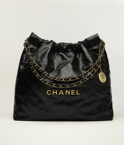 【CHANEL】VERY雑誌掲載✨通勤からデートまで💕これ一つで完結シャネル 22 ハンドバッグ👜