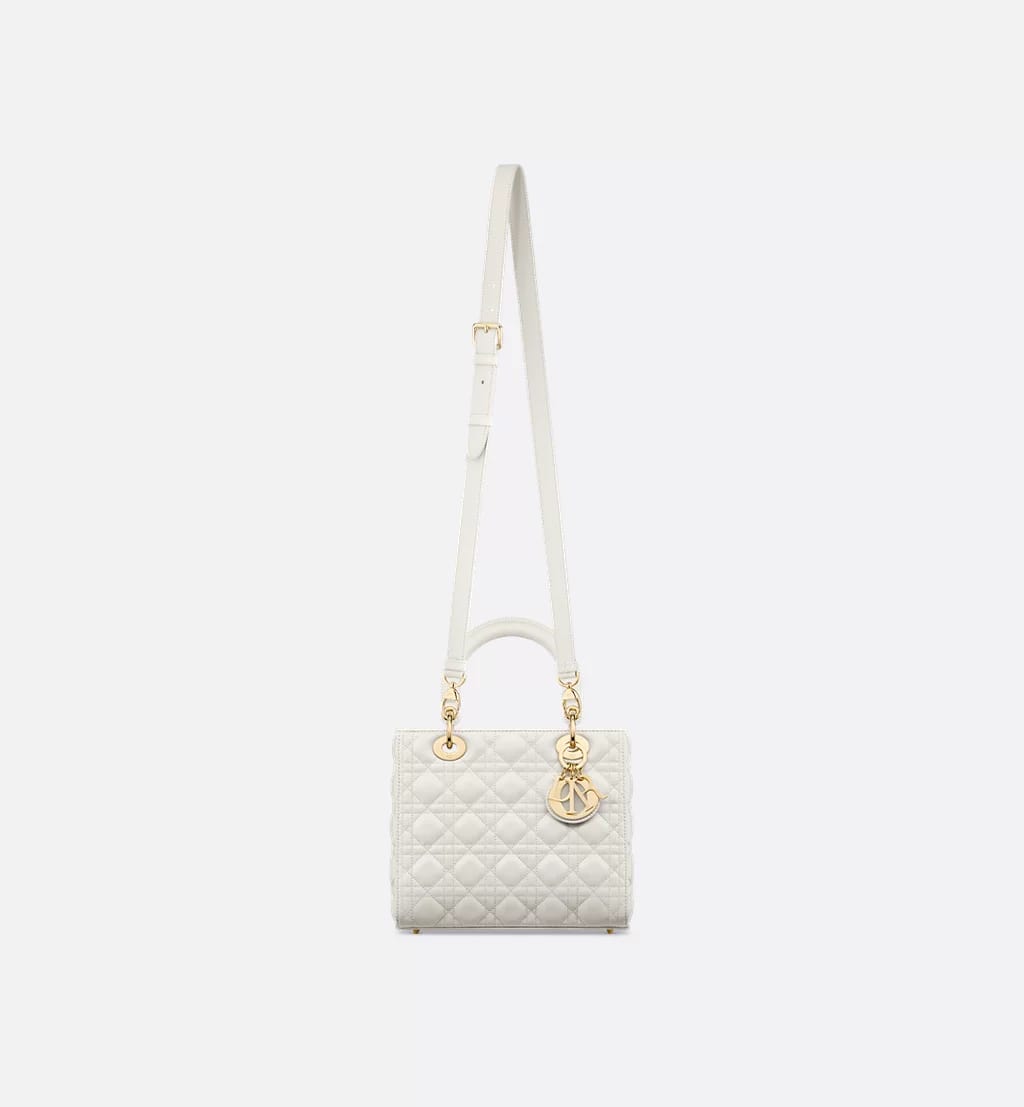 【DIOR】大注目✨世界的セレプも夢中になるLADY DIOR ミディアムバッグが登場💖