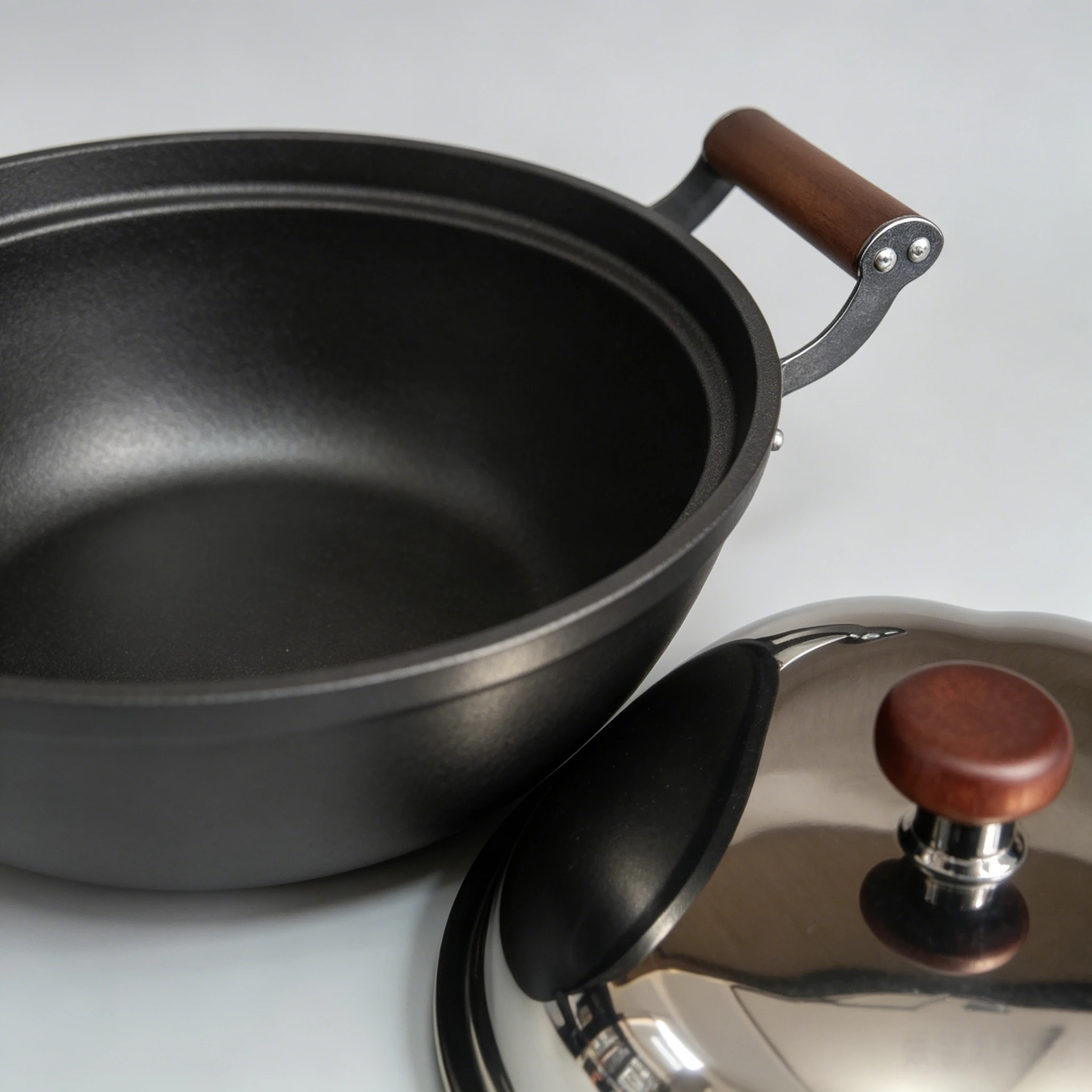 Apple-Shaped Tall-Lid Stew Pot 