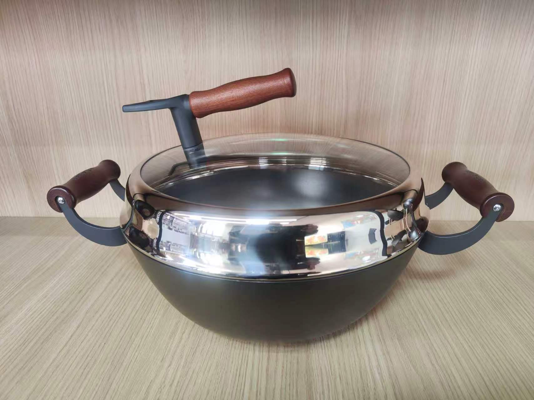 Titanium cast iron stew pot