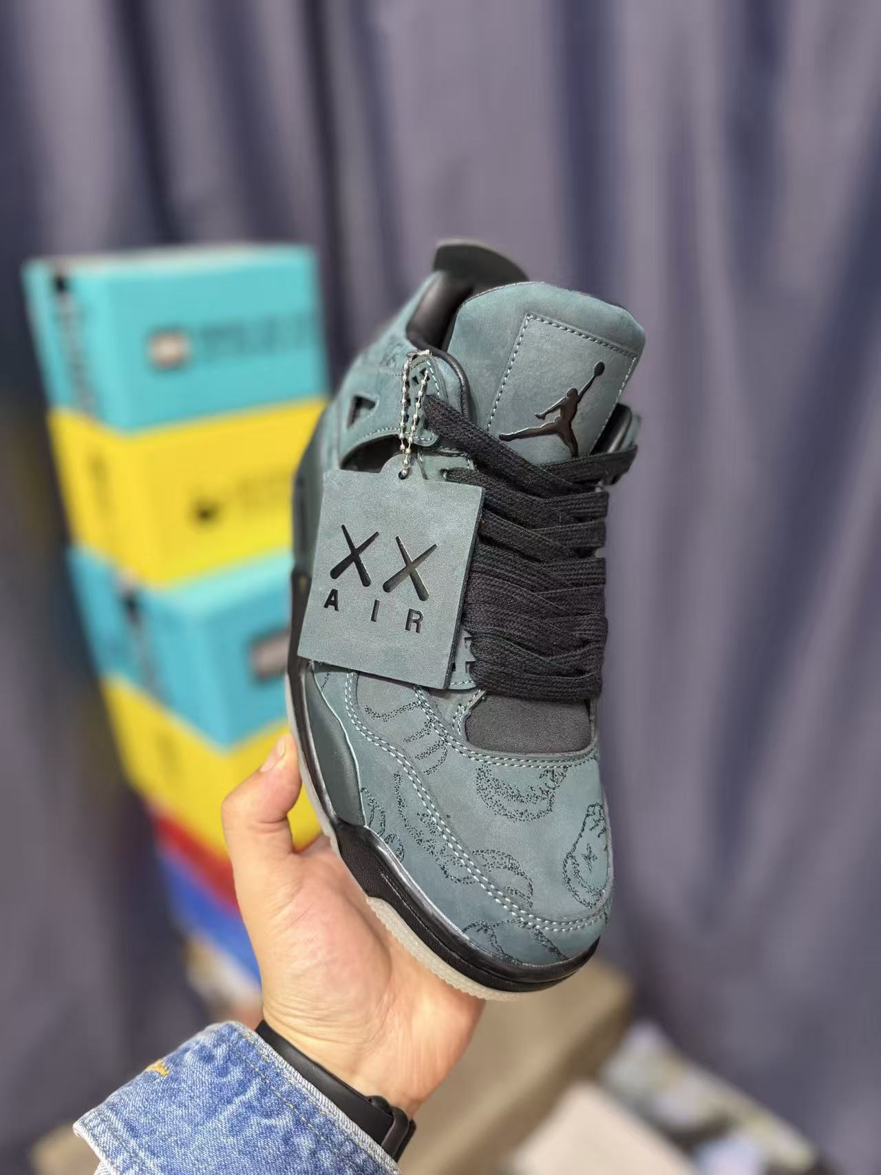 Men Low‑Top Suede Basketball Sneakers, Dark Teal Full‑Body Embroidery Pattern, Translucent Outsole Street Fashion Shoes