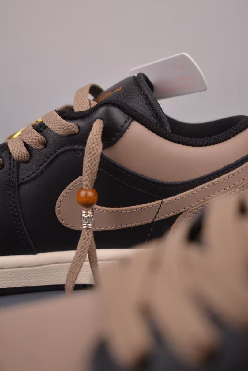 Men Low‑Top Retro Casual Sneakers, Black‑Khaki Leather Upper, Thick Khaki Laces, Vintage Cream Midsole Street Shoes