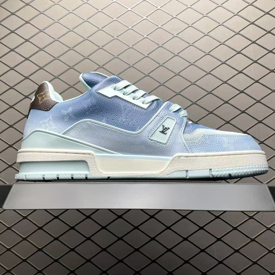 Men Retro Gradient Casual Sneakers, Grain Leather Upper, Thick Cushioned Sole, Light Blue Street Fashion Shoes