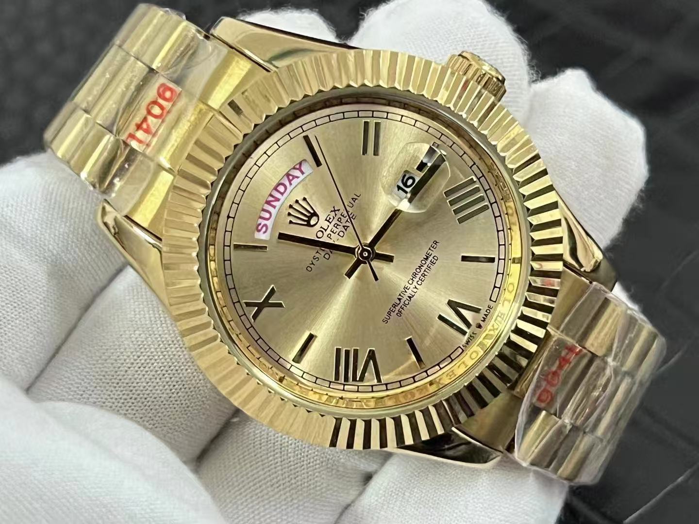 Men Luxury Gold Tone Wrist Watch, Green Dial, Day & Date Display, Fluted Bezel, Metal Bracelet
