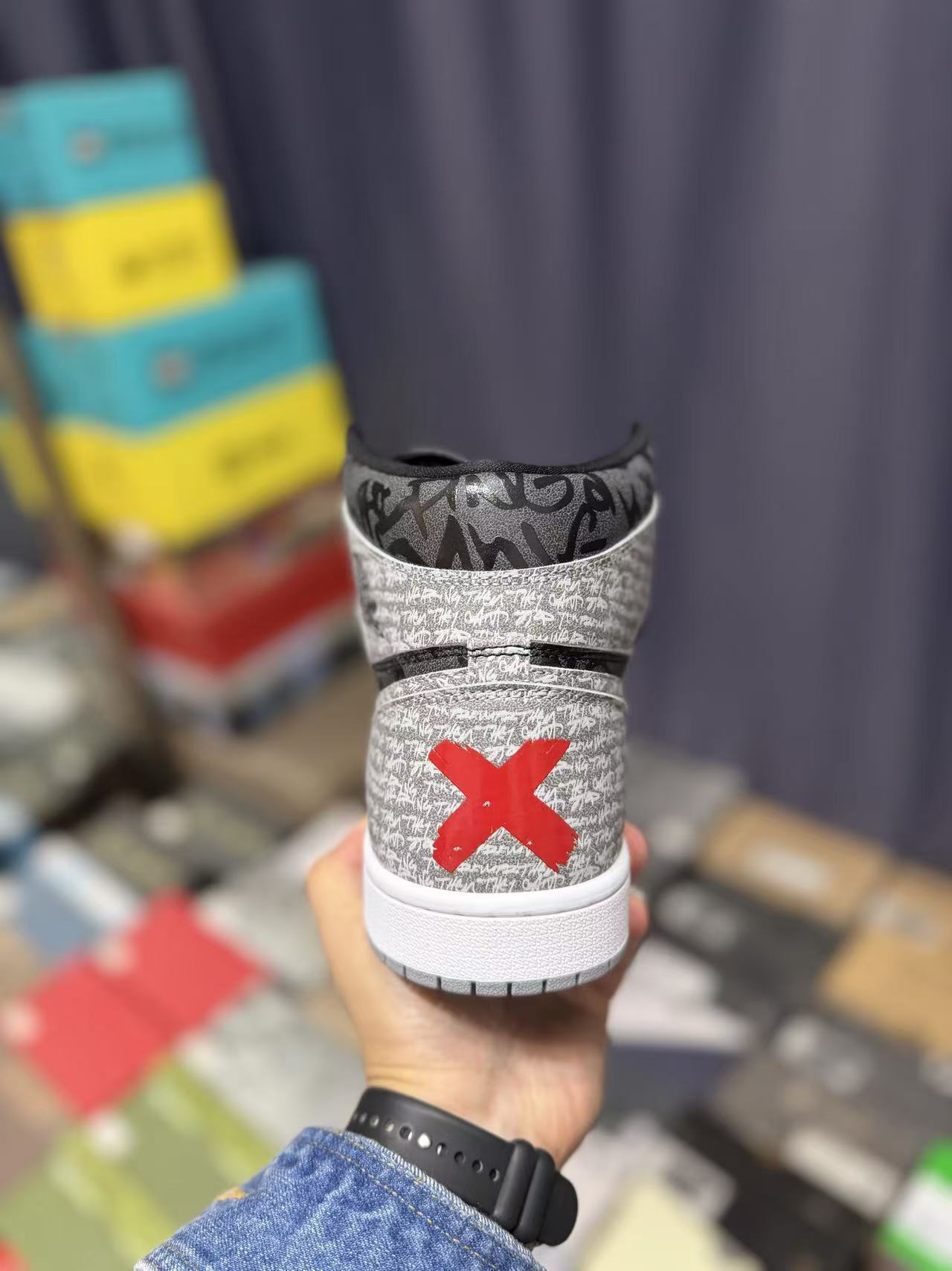 Men High‑Top Graffiti Print Sneakers, Black‑Grey Patterned Leather Upper, White Midsole Street Fashion Basketball Shoes