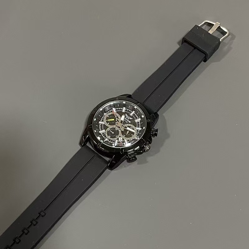 ZHOWE Men Sports Quartz Watch Silicone Strap Multi‑Dial Chronograph Wristwatch