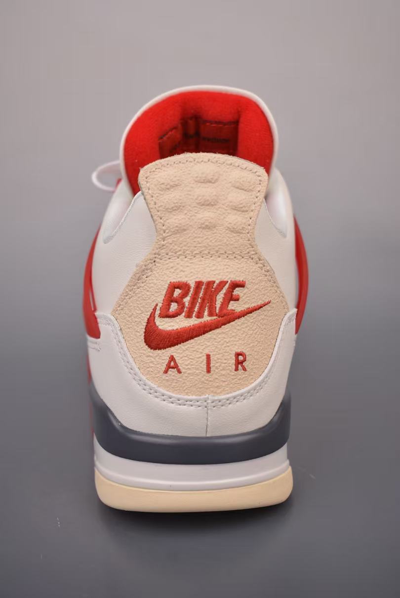 Men Low‑Top Retro Basketball Sneakers, Cream‑White Red Leather Upper, Mesh Panel Detail, Vintage Rubber Outsole Street Casual Shoes