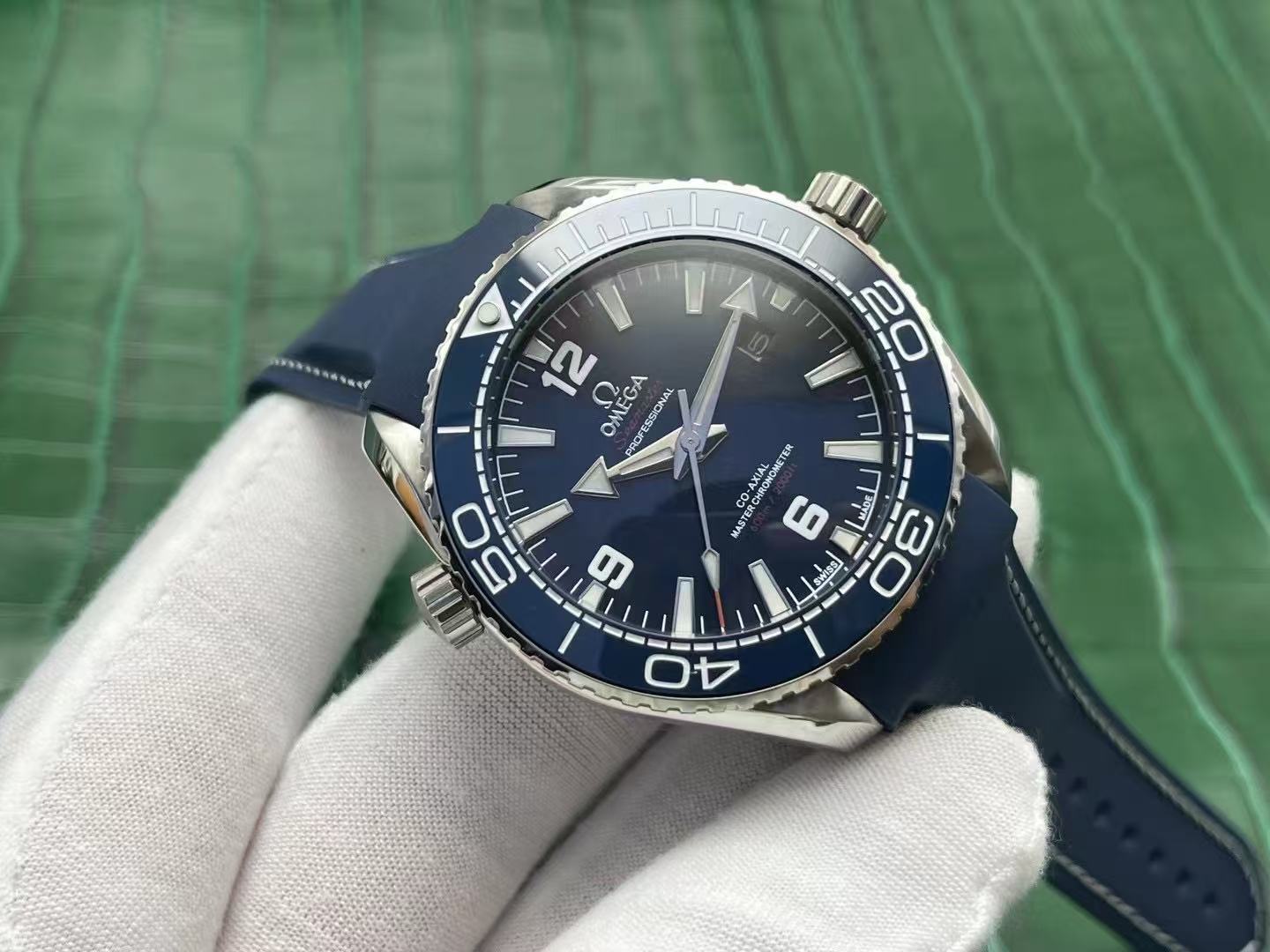 Men Professional Diver Style Wrist Watch, Stainless Steel Case, Ceramic Bezel, Rubber & Nylon Webbing Strap