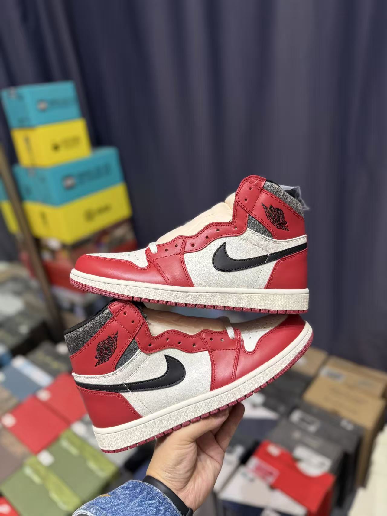 Men Vintage High‑Top Basketball Sneakers, Red‑White Leather Upper, Black Side Embellishment, Retro Off‑White Midsole Street Shoes