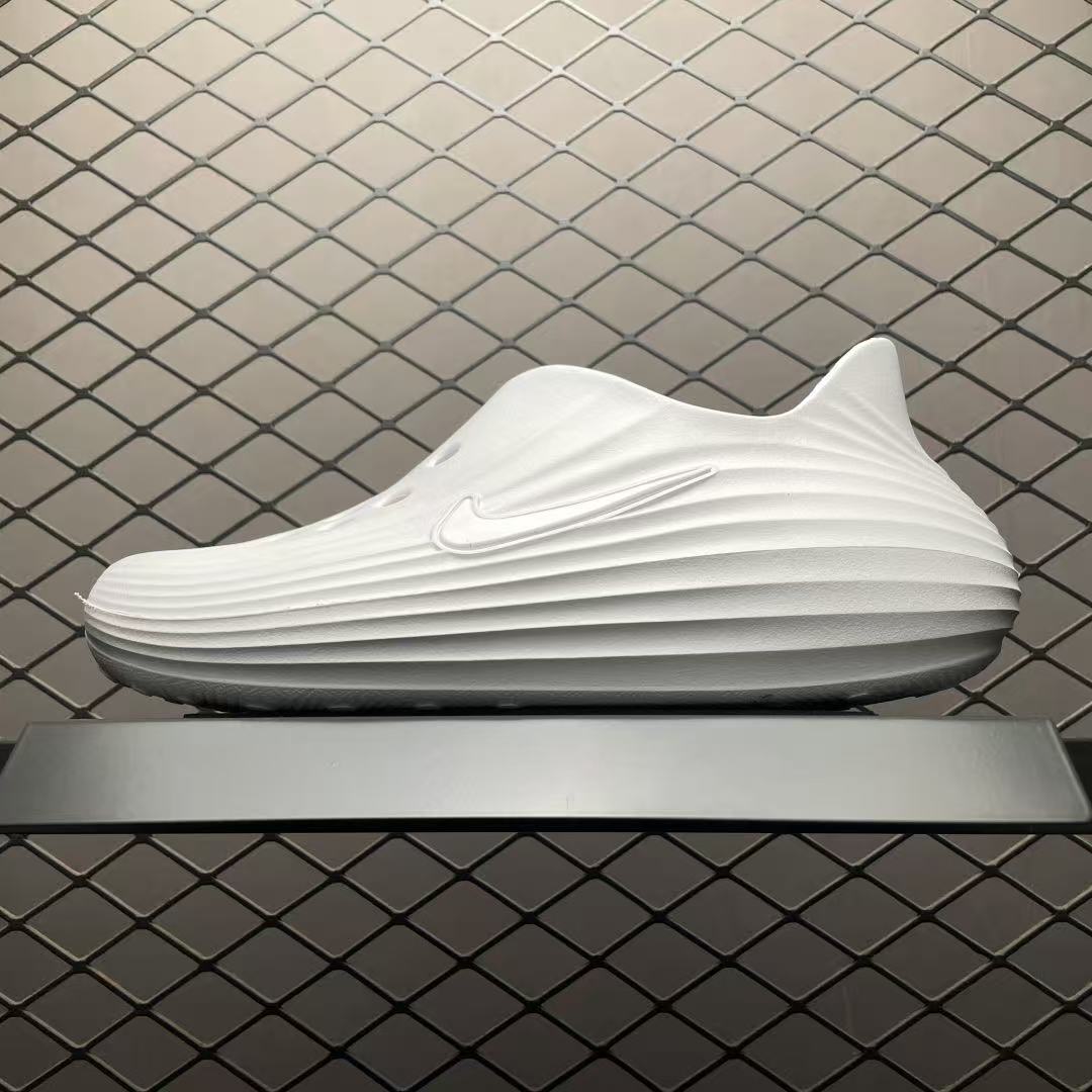 Unisex Full‑Cover Hollow EVA Slip‑On Shoes, White 3D Wave Textured Upper, Hollow Breathable Insole Beach Water Shoes