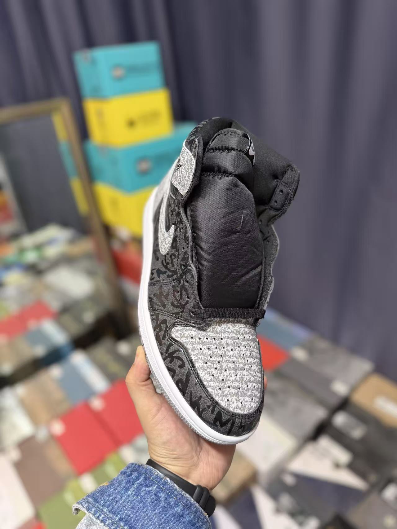 Men High‑Top Graffiti Print Sneakers, Black‑Grey Patterned Leather Upper, White Midsole Street Fashion Basketball Shoes
