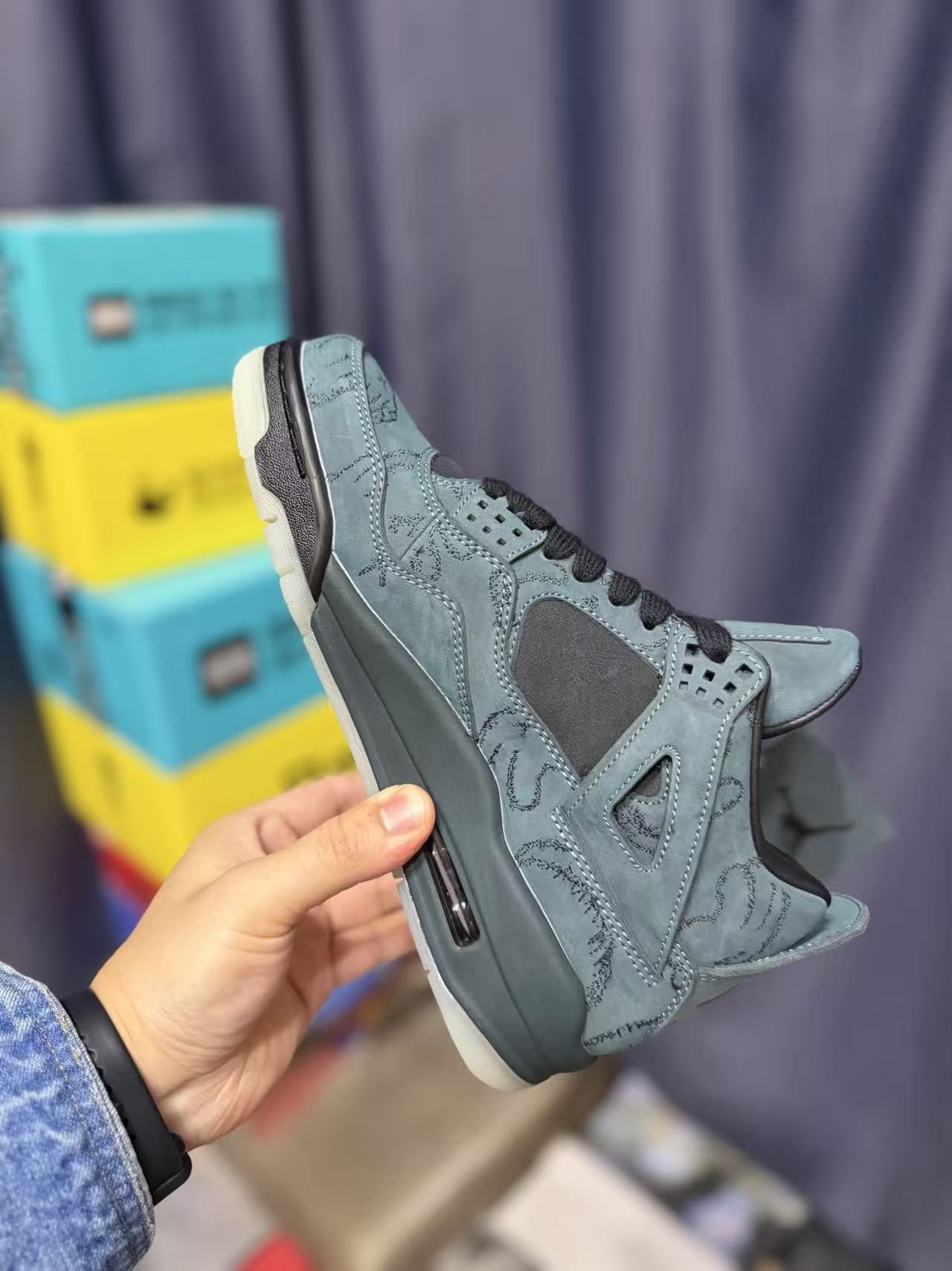 Men Low‑Top Suede Basketball Sneakers, Dark Teal Full‑Body Embroidery Pattern, Translucent Outsole Street Fashion Shoes