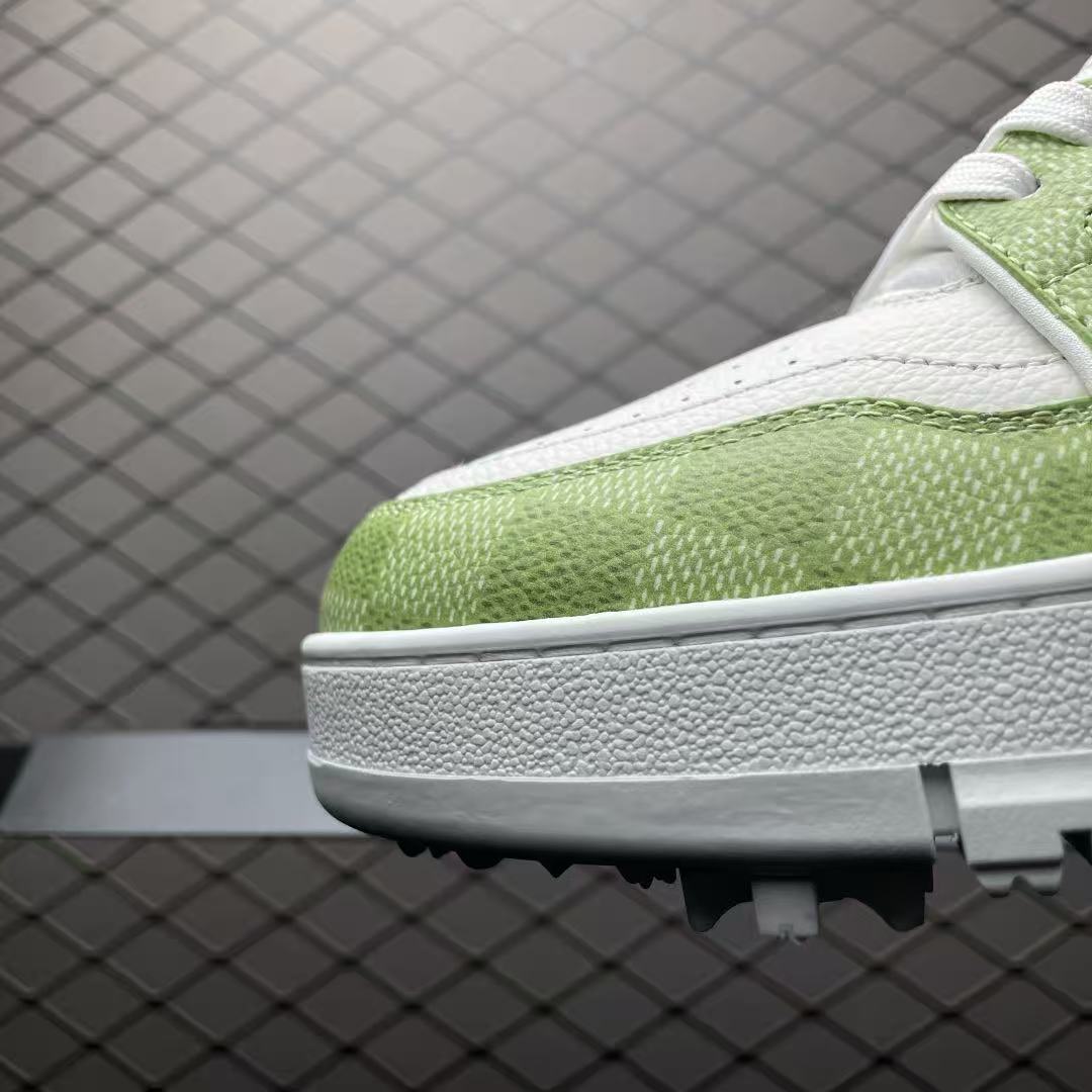 Men Retro Two‑Tone Casual Sneakers, Grain Leather Upper, White‑Green Colorway, Thick Cushioned Sole Street Shoes