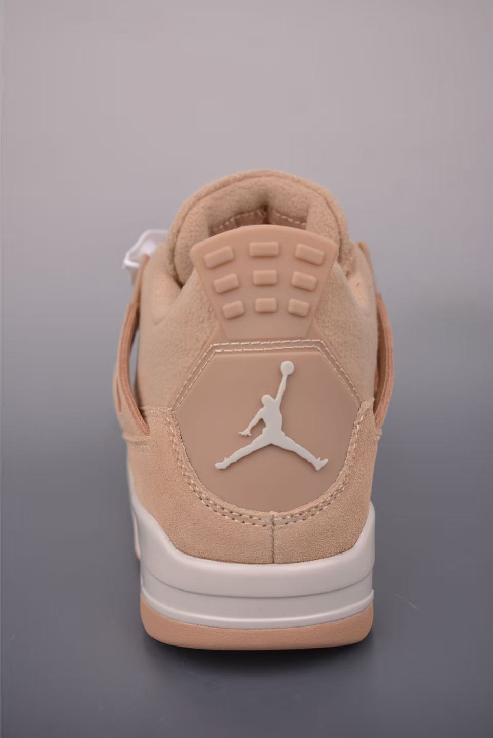Men Low‑Top Suede Basketball Sneakers, Warm Apricot Monochrome Upper, Thick Fuzzy Laces, Off‑White Midsole Street Casual Shoes