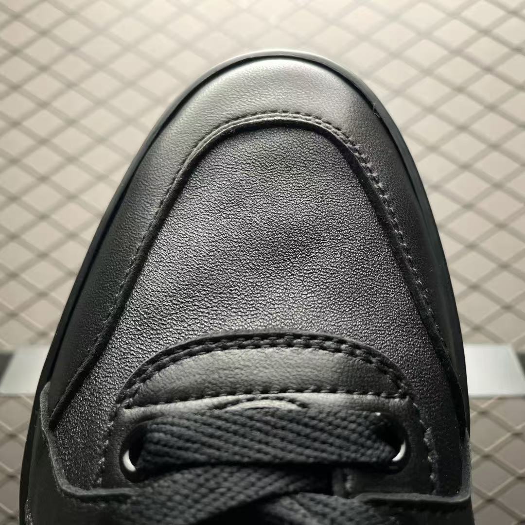 Men Low‑top Casual Sneakers, Smooth Leather Upper, Black Tone, Color‑Block Webbing Detail, Street Fashion Shoes