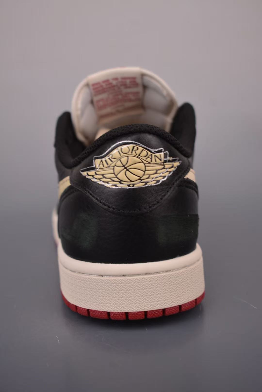 Men Low‑Top Retro Casual Sneakers, Black Leather Upper, Cream‑Yellow Accent, Vintage Cream Midsole Red Outsole Street Shoes