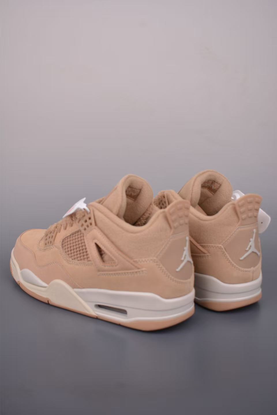 Men Low‑Top Suede Basketball Sneakers, Warm Apricot Monochrome Upper, Thick Fuzzy Laces, Off‑White Midsole Street Casual Shoes