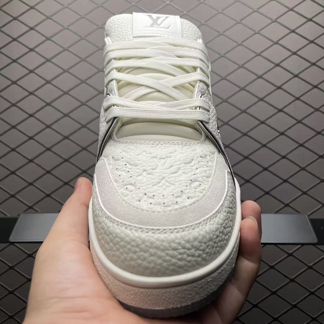 Men Retro Casual Sneakers, Grain Leather Upper, White‑Silver Tone, Thick Cushioned Sole Street Fashion Shoes