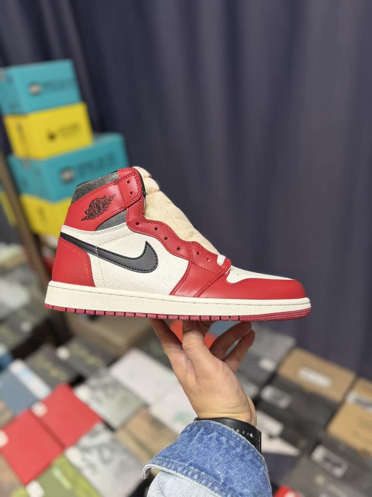 Men Vintage High‑Top Basketball Sneakers, Red‑White Leather Upper, Black Side Embellishment, Retro Off‑White Midsole Street Shoes