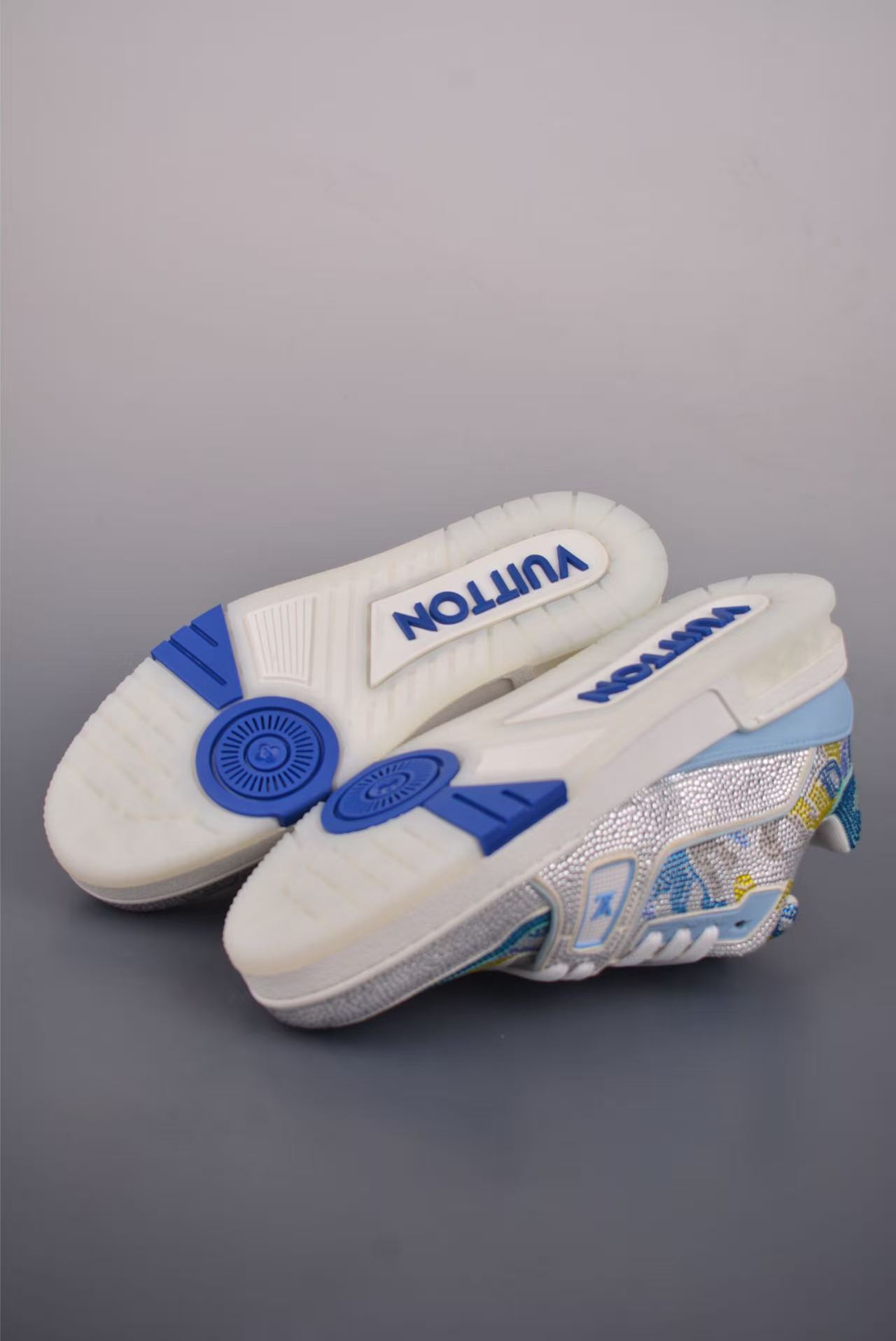Men Retro Rhinestone‑Encrusted Casual Sneakers, Multicolor Inlay Design, Thick Cushioned Sole, Street Fashion Shoes