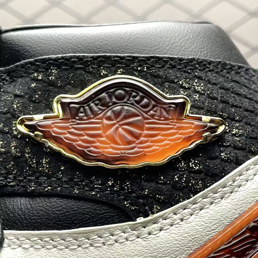 Men High‑Top Art Craft Sneakers, White‑Black Leather Upper, Retro Carved Pattern Ornament, Vintage Cream Midsole Street Basketball Shoes
