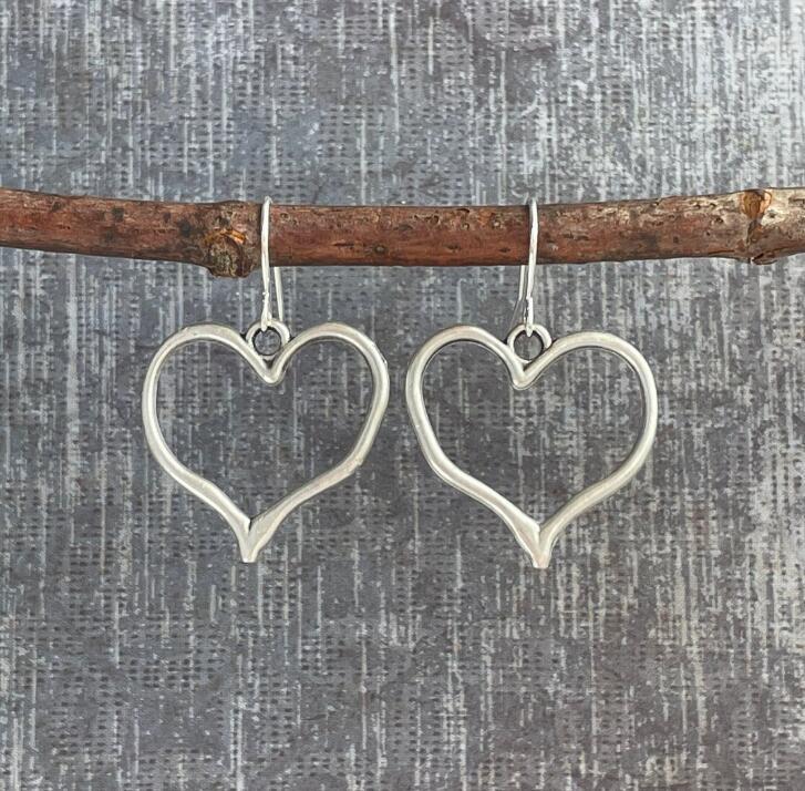 Vintage Heart Cross Earrings - product image 6