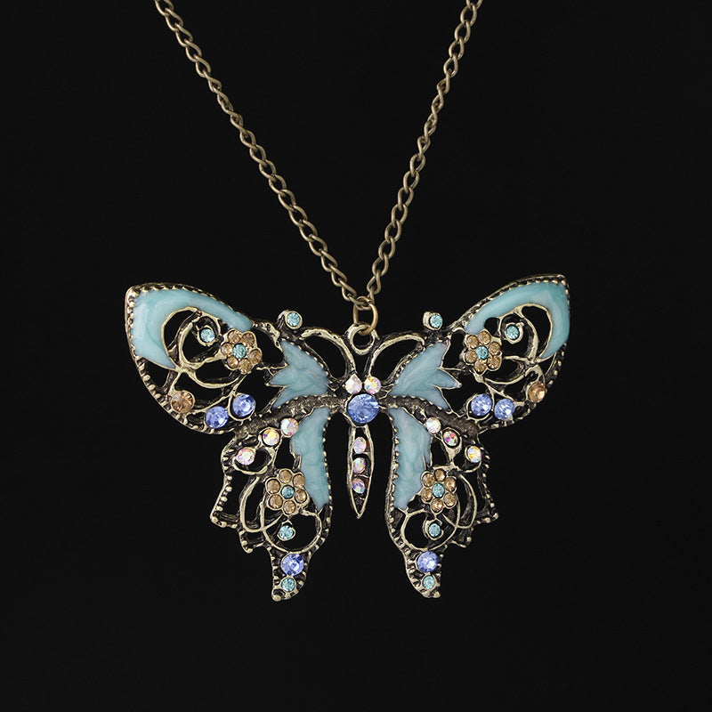 Vintage Butterfly Necklace - product image 2