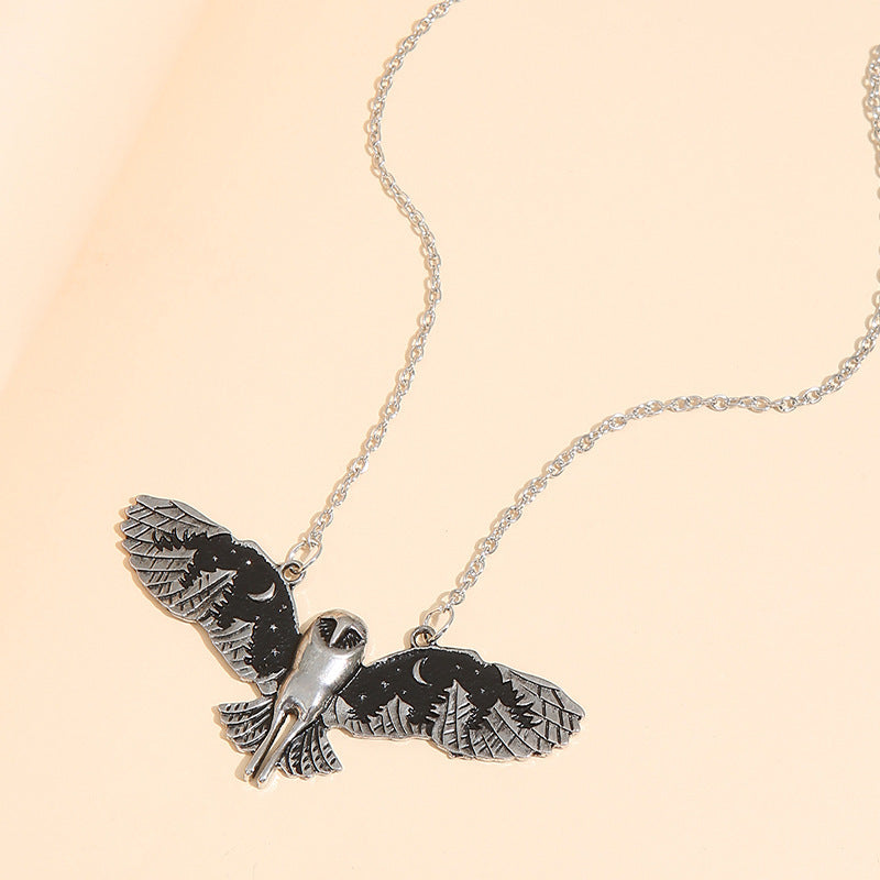Vintage Moon Necklace for Women - product image 2