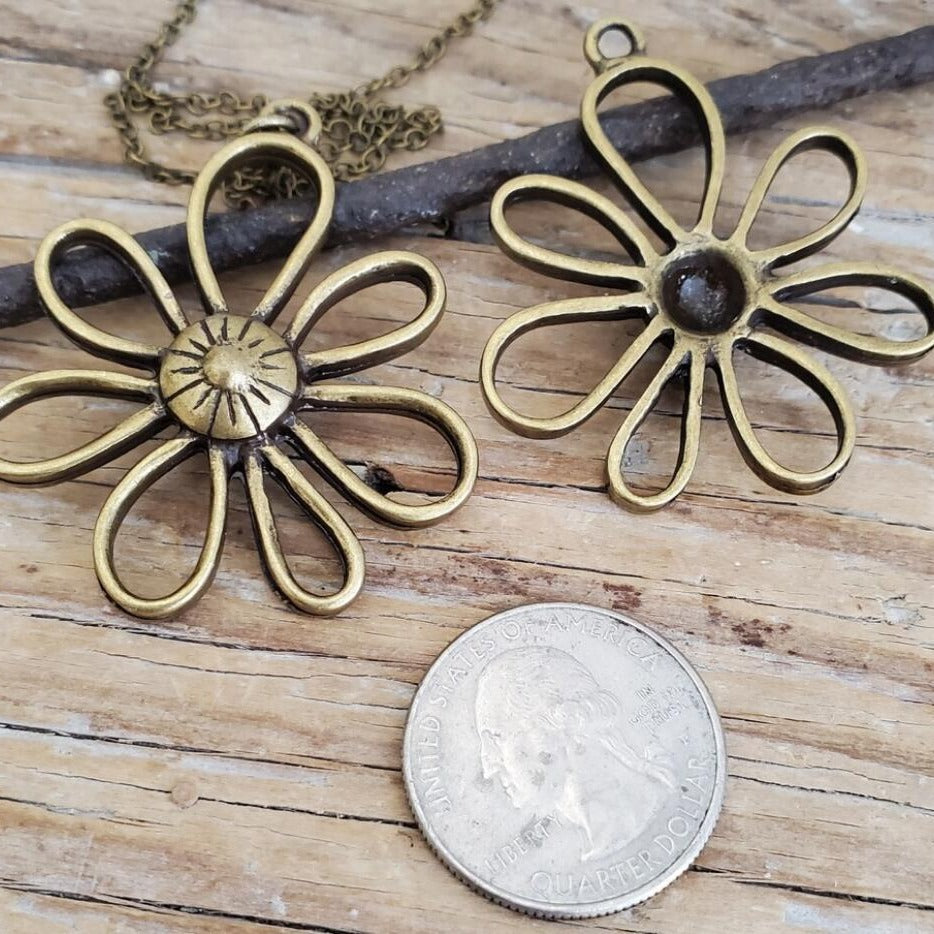 Vintage Floral Cross Necklace for Women - product image 3