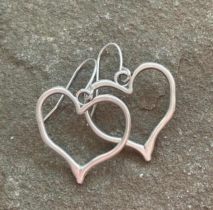 Vintage Heart Cross Earrings - product image 7
