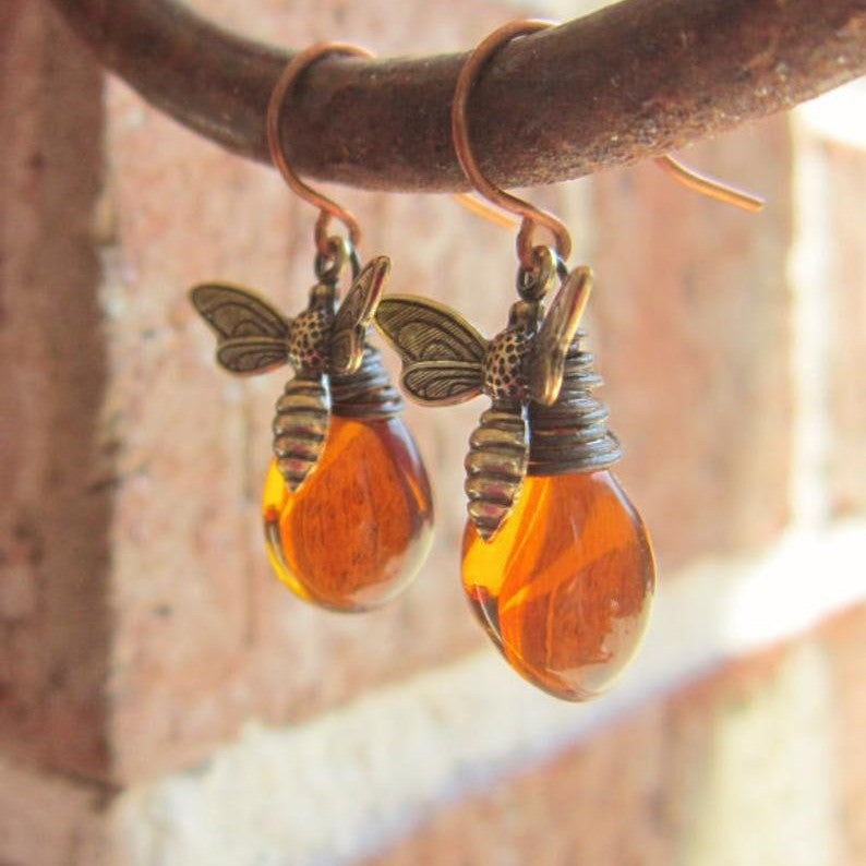 Vintage Statement Cross Bee Jewelry Set - product image 4