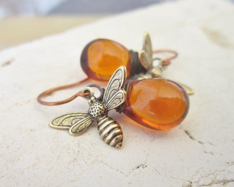 Vintage Statement Cross Bee Jewelry Set - product image 8