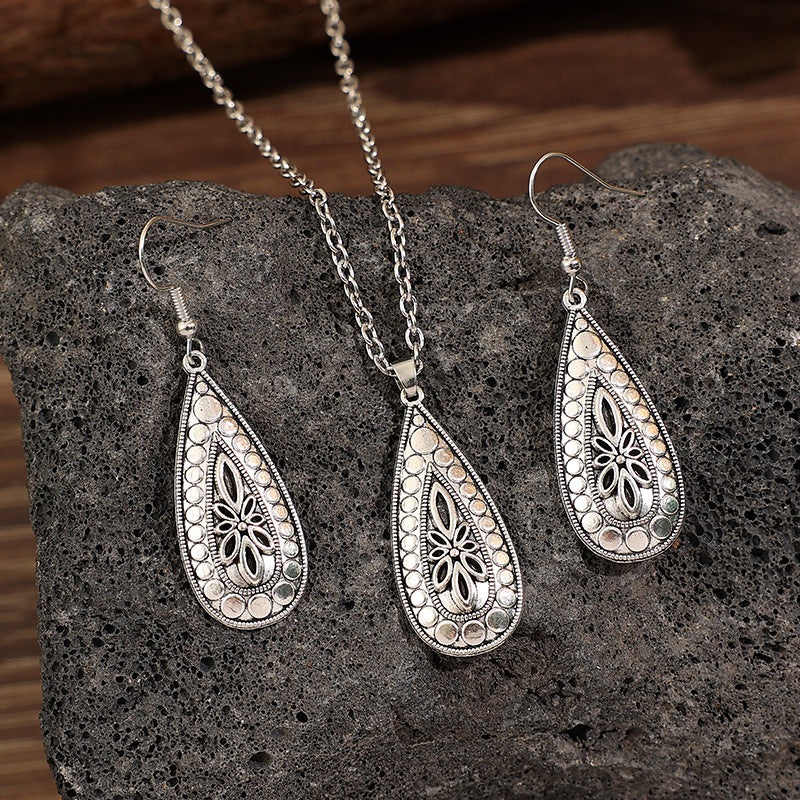 Vintage Jewelry Set - product image 1