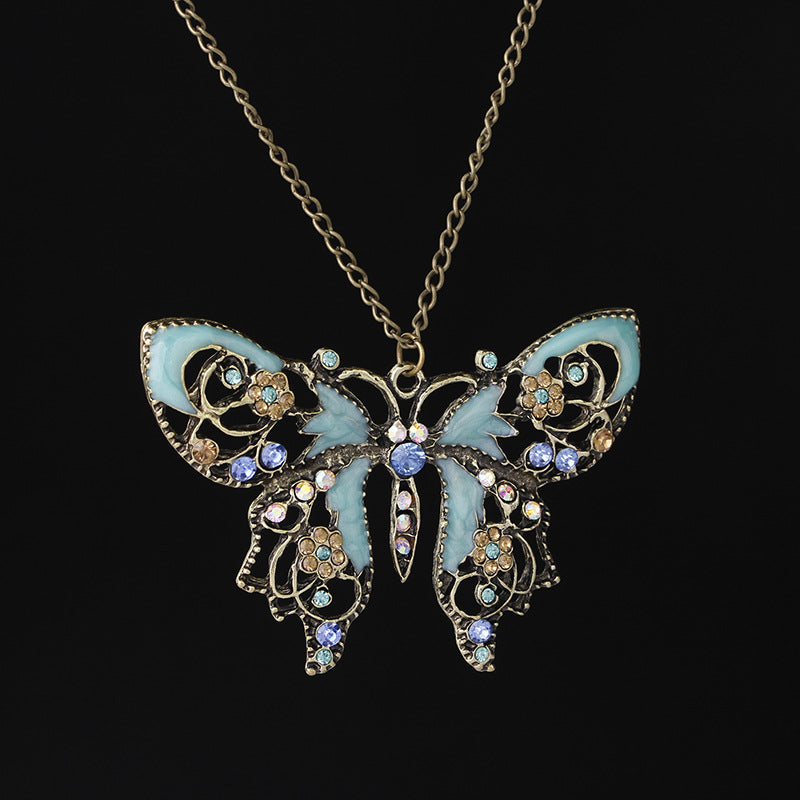 Vintage Butterfly Necklace - product image 7