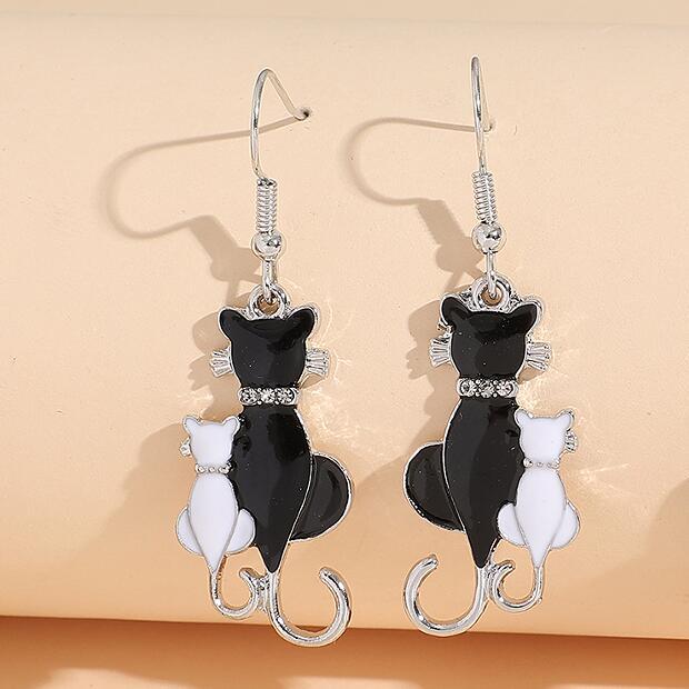 Fashion Jewelry Set with Diamonds - Black and White Cat Couple Necklace - - product image 5