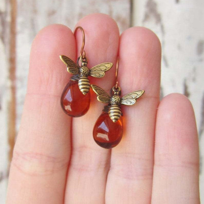 Vintage Statement Cross Bee Jewelry Set - product image 3