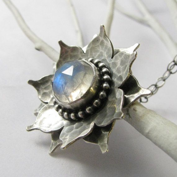 Vintage Moon Cross Necklace - product image 5