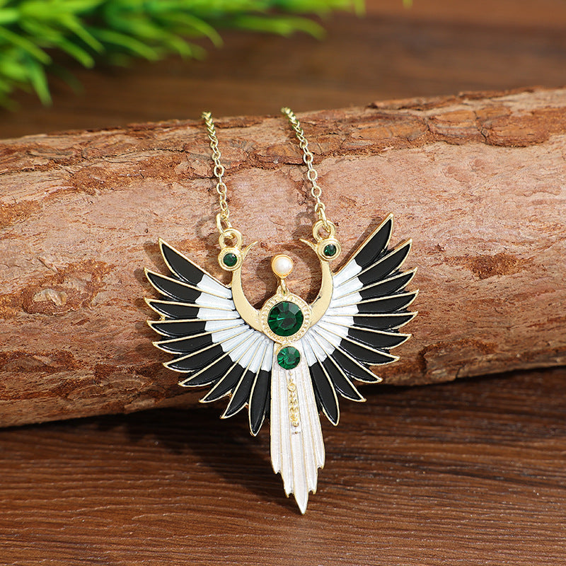 Vintage Moon Necklace - product image 4