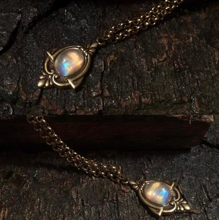 Boho Vintage Moon Necklace - product image 10