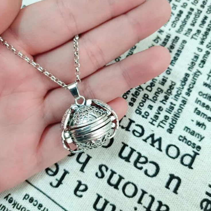 Photo-opening Necklace - Winged Necklace - Multi-layer Photo-opening Pendant - product image 5