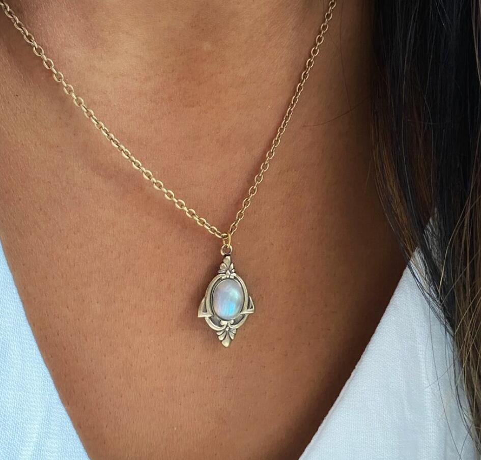 Boho Vintage Moon Necklace - product image 7