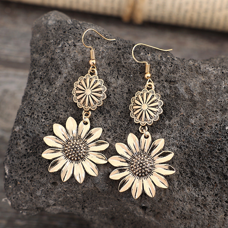 Vintage Floral Earrings for Women - product image 3
