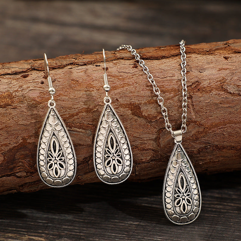 Vintage Jewelry Set - product image 4