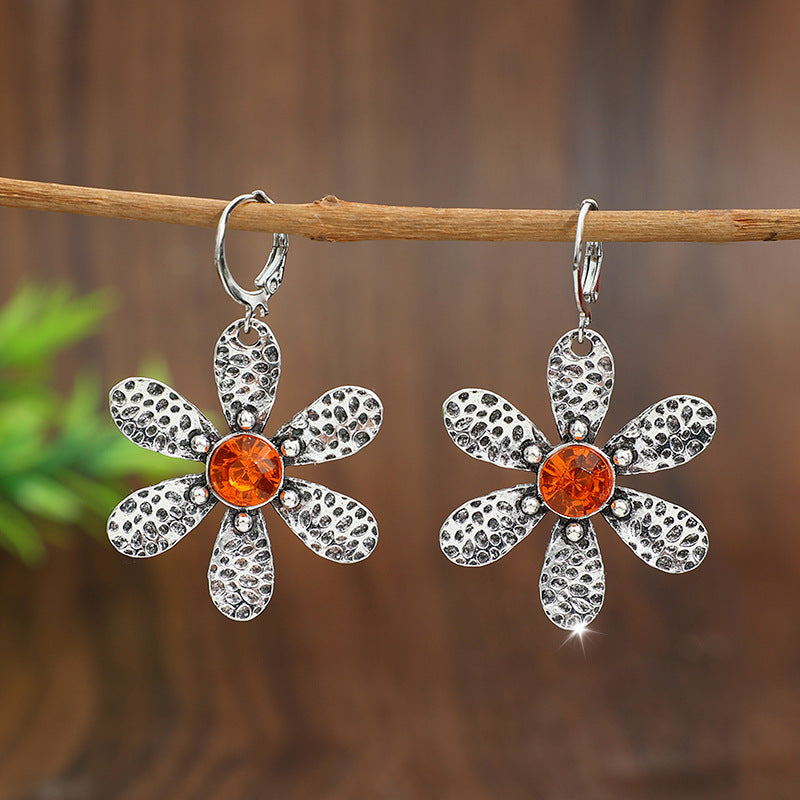 Vintage Floral Earrings - product image 7